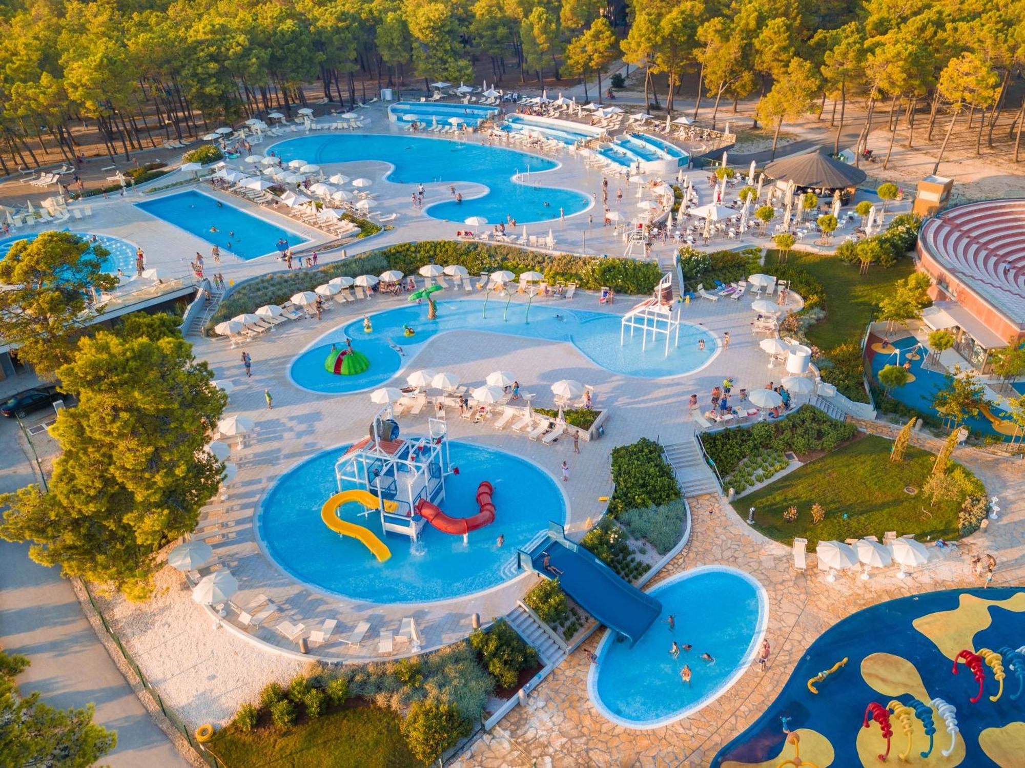 Zaton Holiday Resort Mobile Homes 宁 外观 照片