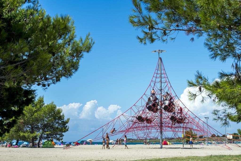 Zaton Holiday Resort Mobile Homes 宁 外观 照片