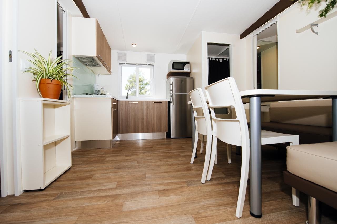 Zaton Holiday Resort Mobile Homes 宁 外观 照片